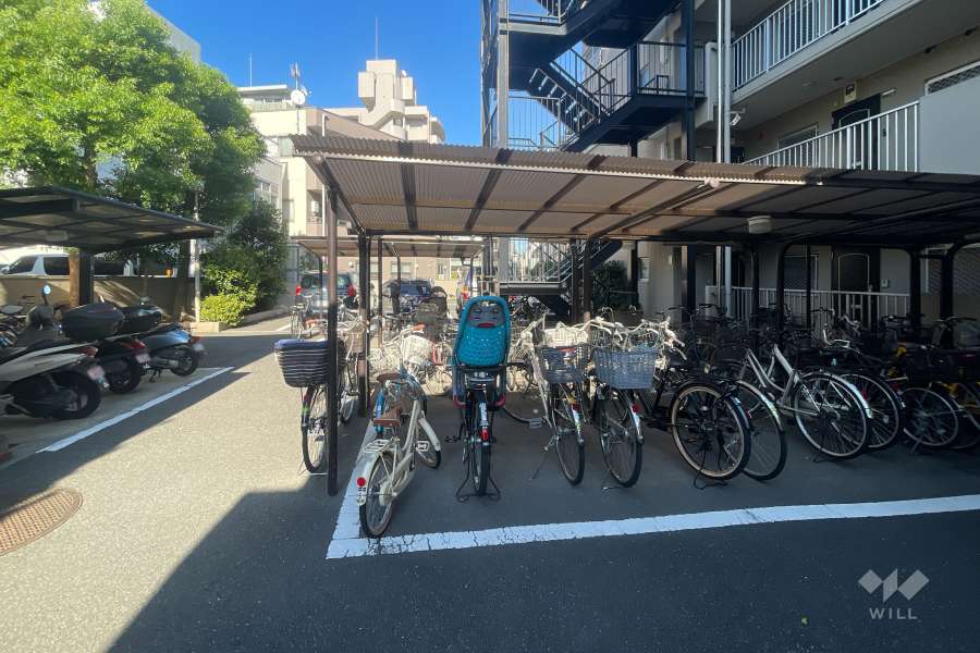 敷地内駐車場（屋外平面式）・駐輪場