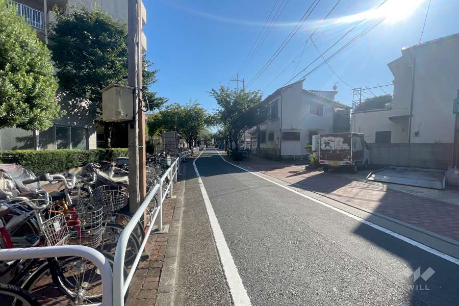 敷地北西側の前面道路　