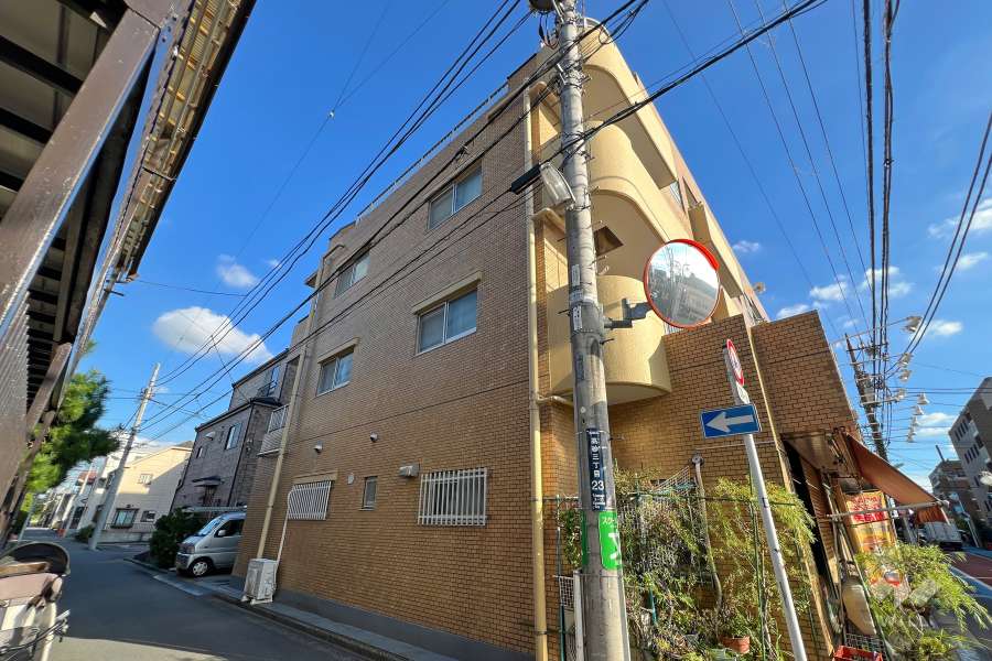 ライオンズマンション高砂の外観（北西側から）
