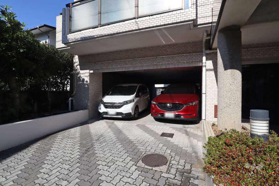 敷地内駐車場(屋内平面式)