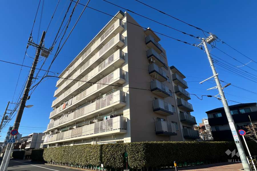コープ野村綾瀬の外観（南東側から）