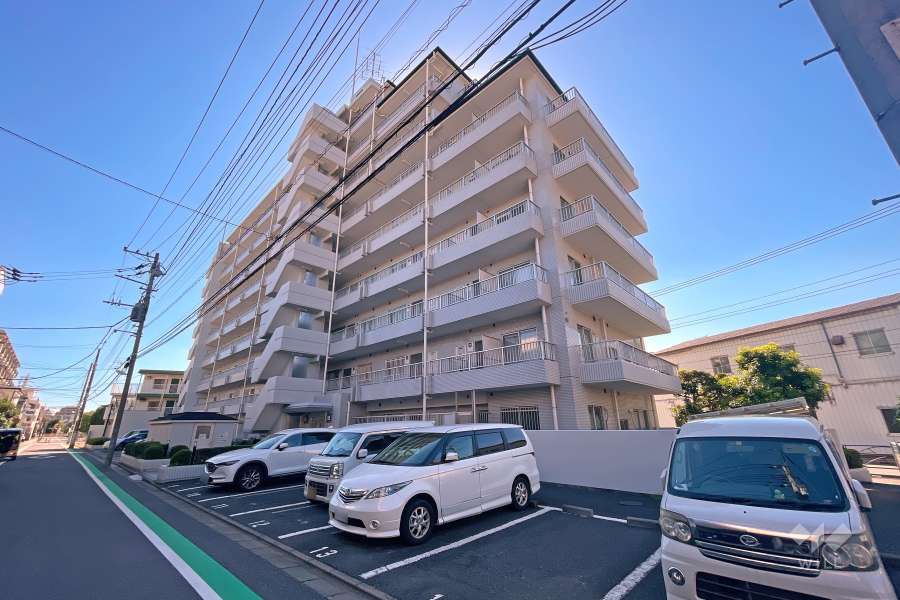 グローリア初穂お花茶屋の外観（北東側から）