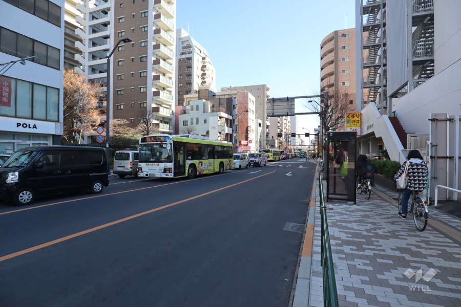 敷地北東側の前面道路
