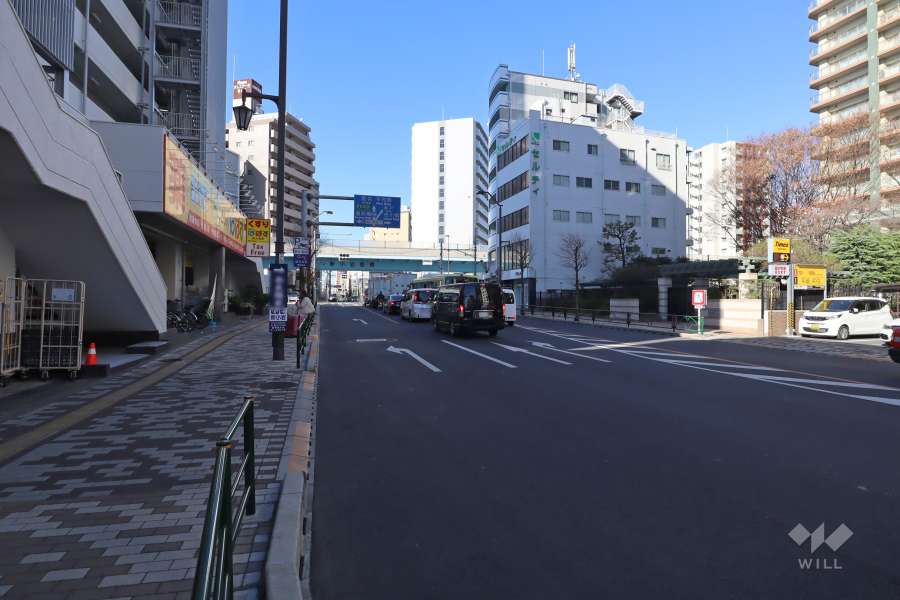 敷地北東側の前面道路　　