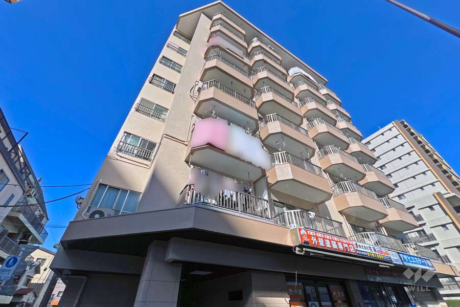 日栄マンションの外観（南側から）