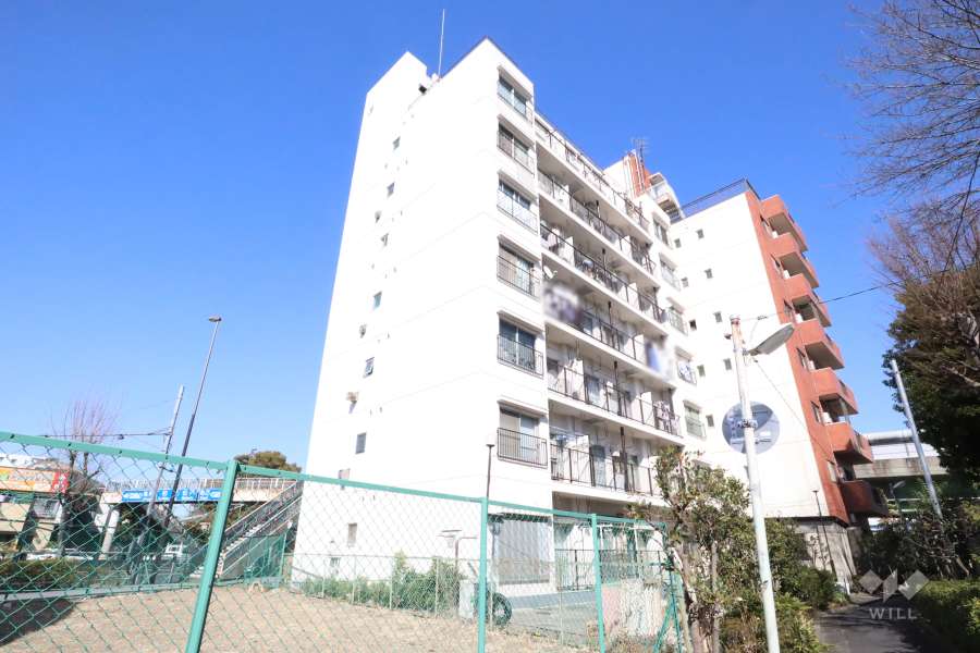 青戸三鈴コーポの外観(南西側から)