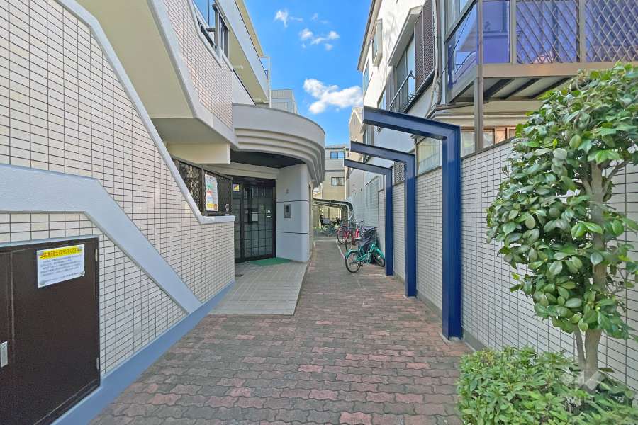 エントランスアプローチ