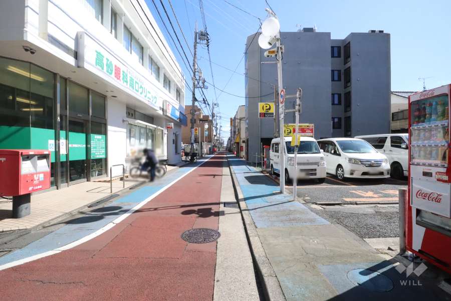 敷地南側の前面道路