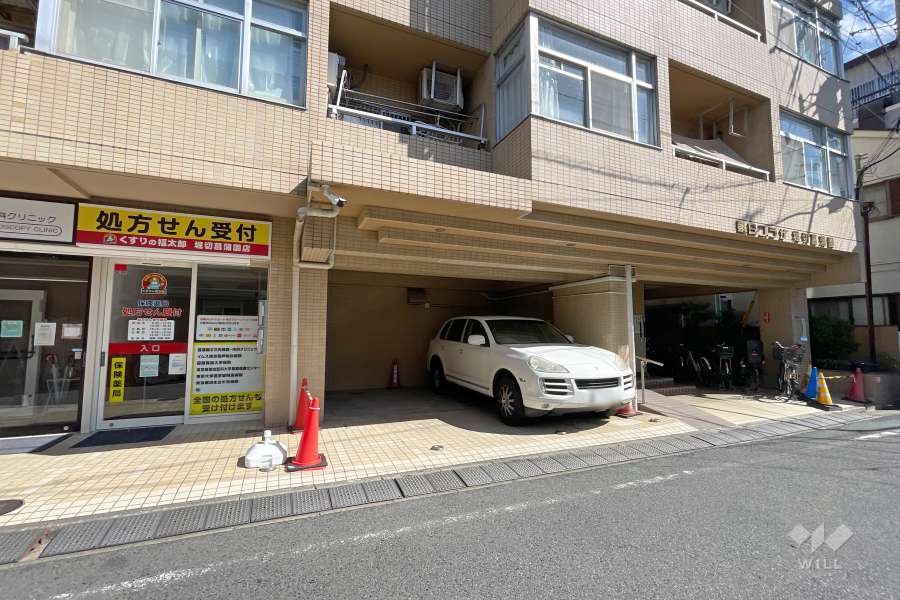 敷地内駐車場（屋外平面式）