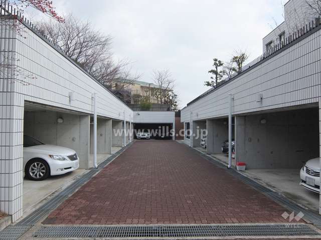 敷地内駐車場（屋内平面式）