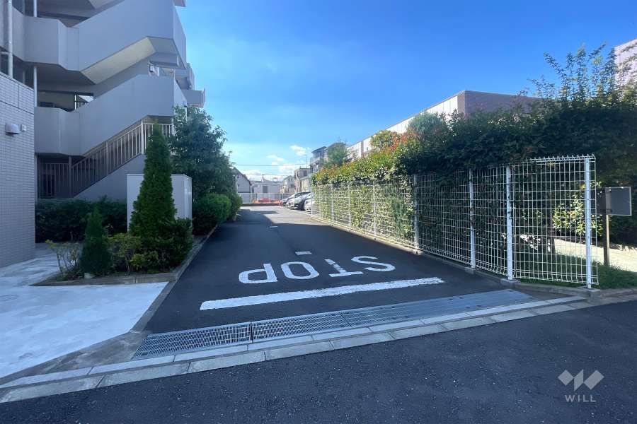 駐車場の出入り口