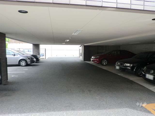 敷地内駐車場（屋内平面式）
