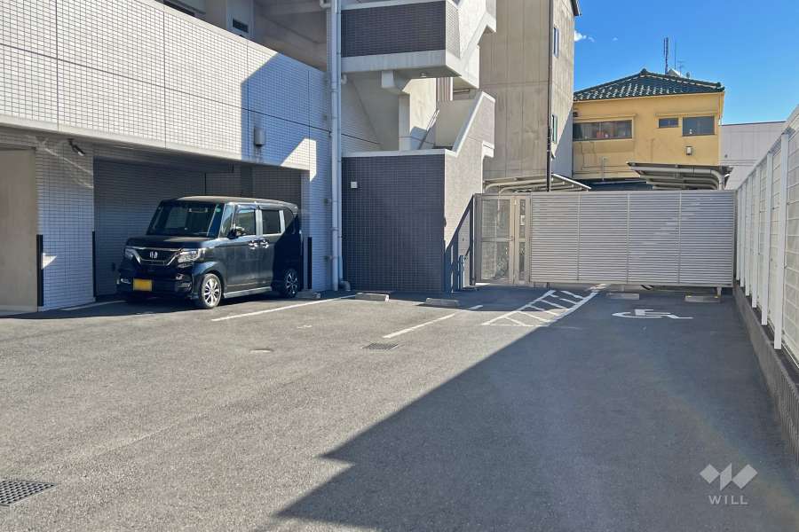 敷地内駐車場（屋外平面式）