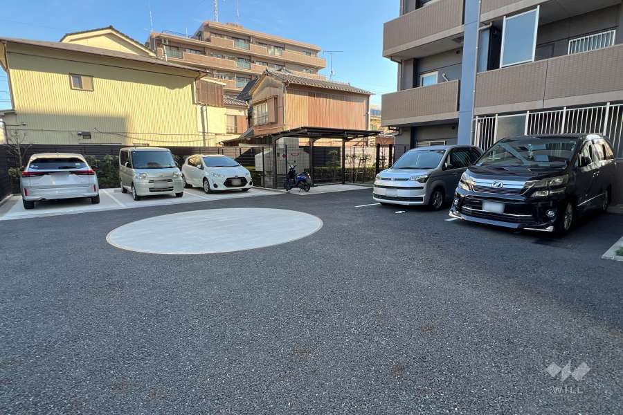 敷地内駐車場（屋外平面式）