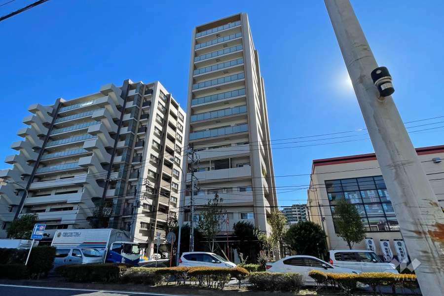 ルピアコート新小岩フレールの外観（西側から）
