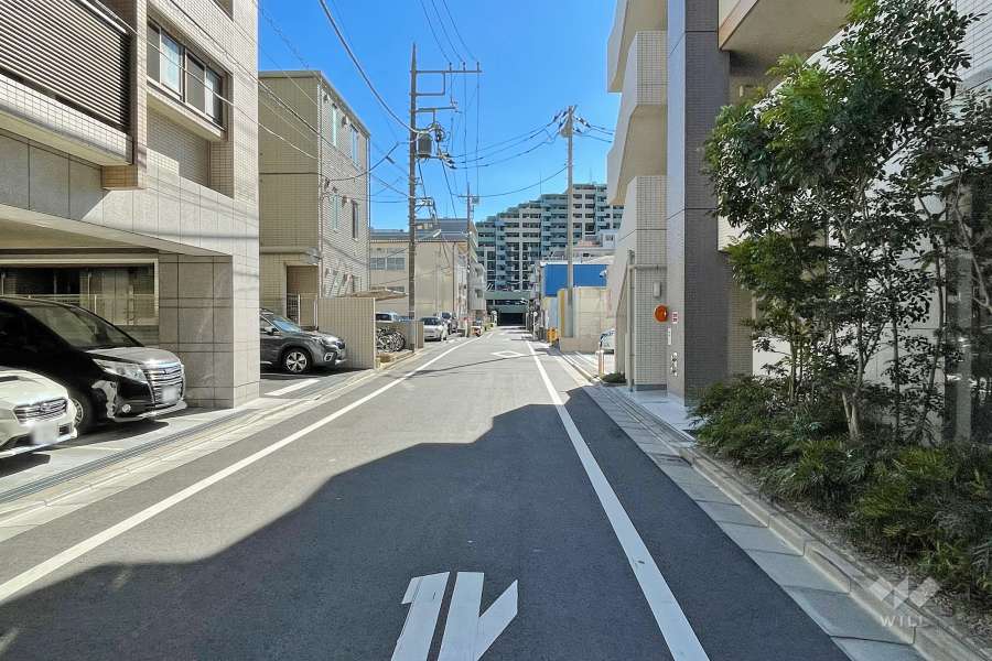 敷地北東側の前面道路　