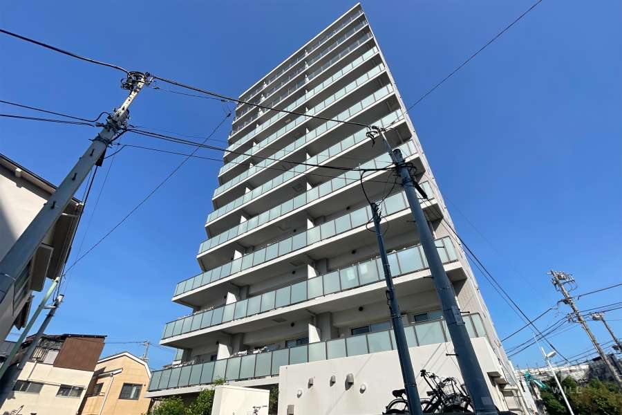 プレシス堀切菖蒲園の外観（南側から）