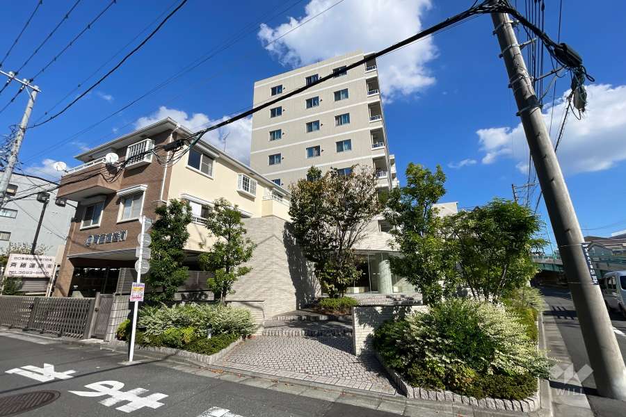 ライオンズ青砥リバーフロントオアシスの外観（西側から）