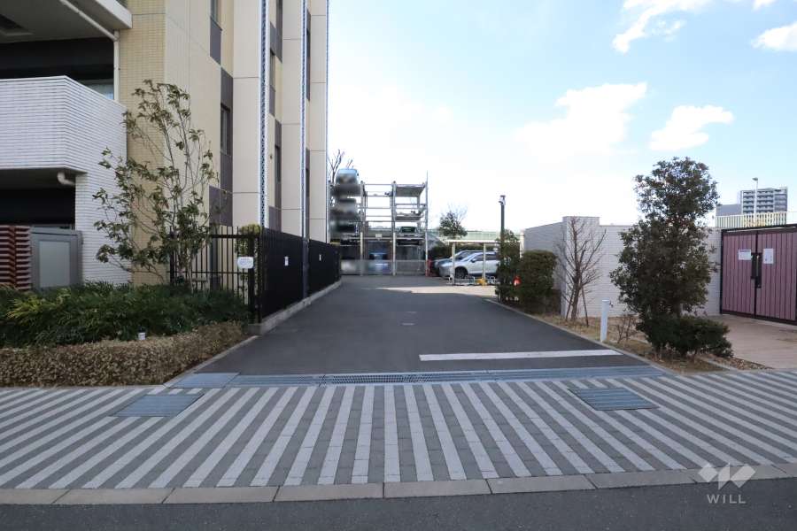 駐車場の出入り口