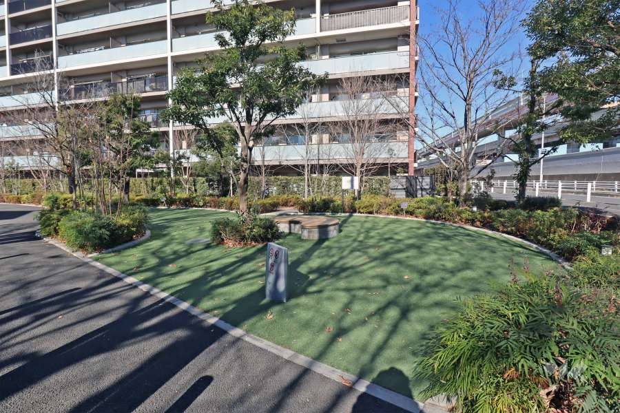 敷地内の広場