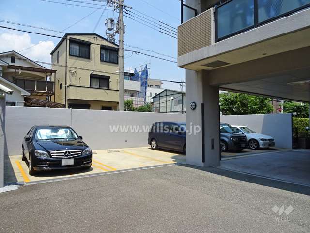 敷地内駐車場（屋外平面式）