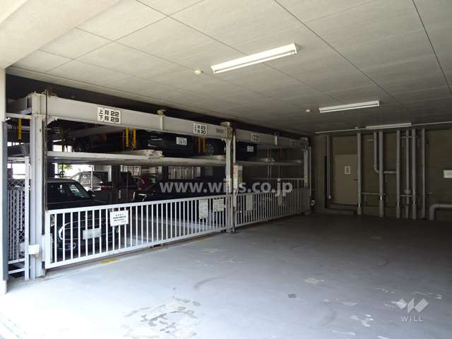敷地内駐車場（屋内機械式）