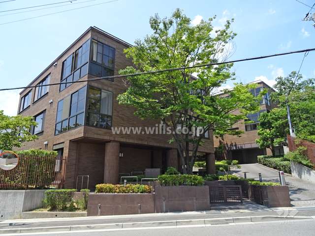 甲南ロジュマンの外観（東側から）