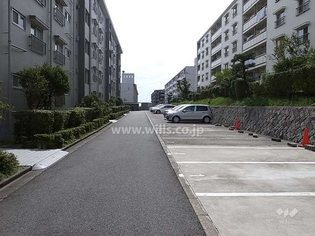 敷地内駐車場（屋外平面式）