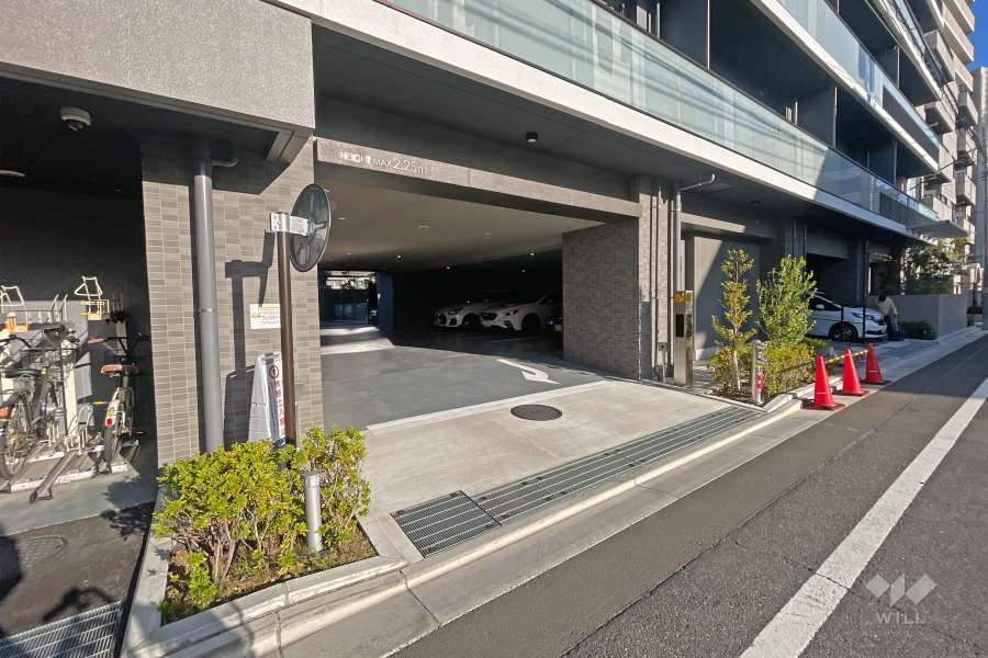 駐車場の出入り口・敷地内駐車場（屋内平面式・屋外平面式）