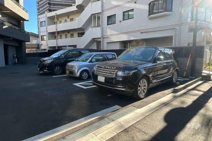 敷地内駐車場（屋外平面式）