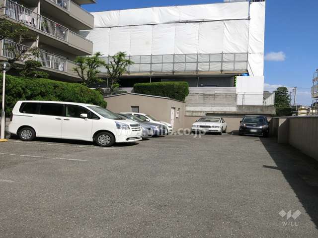 敷地内駐車場（屋外平面式）