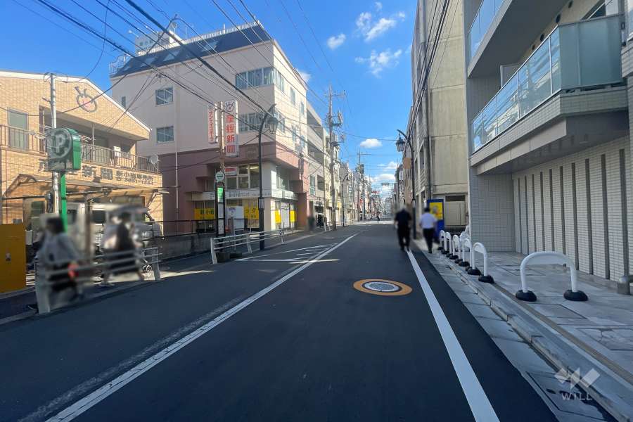 敷地北西側の前面道路