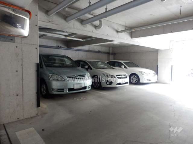 敷地内駐車場（屋内平面式）
