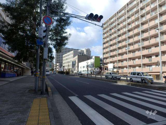 敷地南側は国道2号線に面しています。