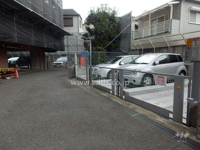 敷地内駐車場（屋外機械式）