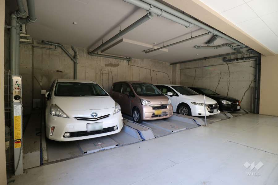 敷地内駐車場（屋内機械式）