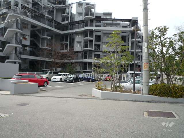 敷地内駐車場（屋外平面式）