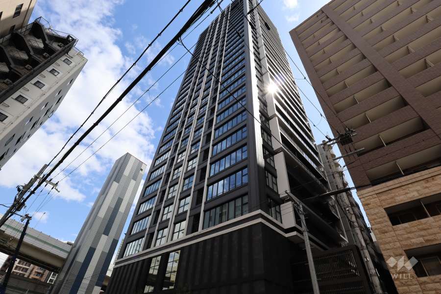 ジオタワー堺筋本町の外観（北西側から）