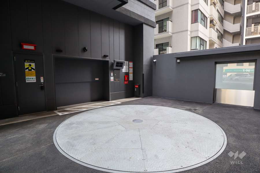 敷地内駐車場（タワー式立体）