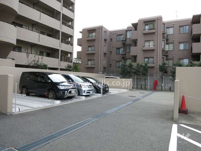 敷地内駐車場（屋外平面式）
