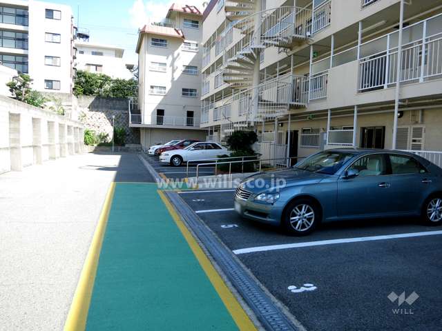 敷地内駐車場（屋外平面式）
