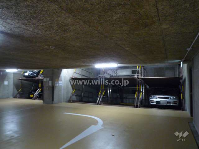 敷地内駐車場（屋内機械式）