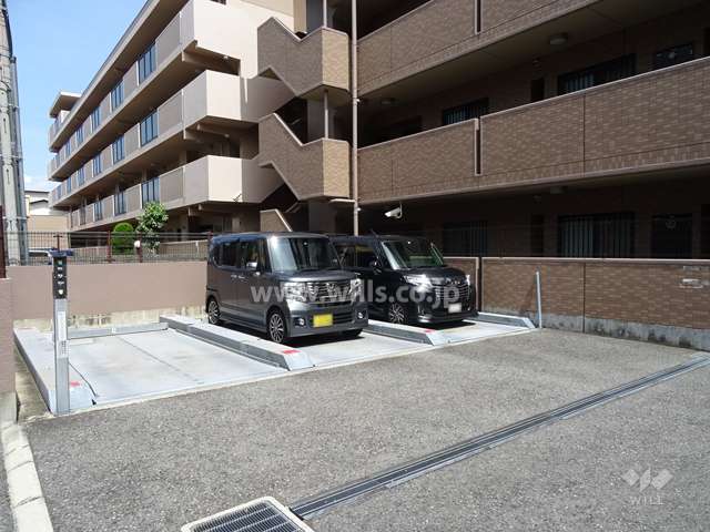 敷地内駐車場（屋外機械式）