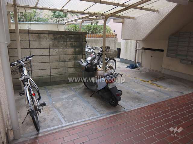 駐輪場、バイク置場