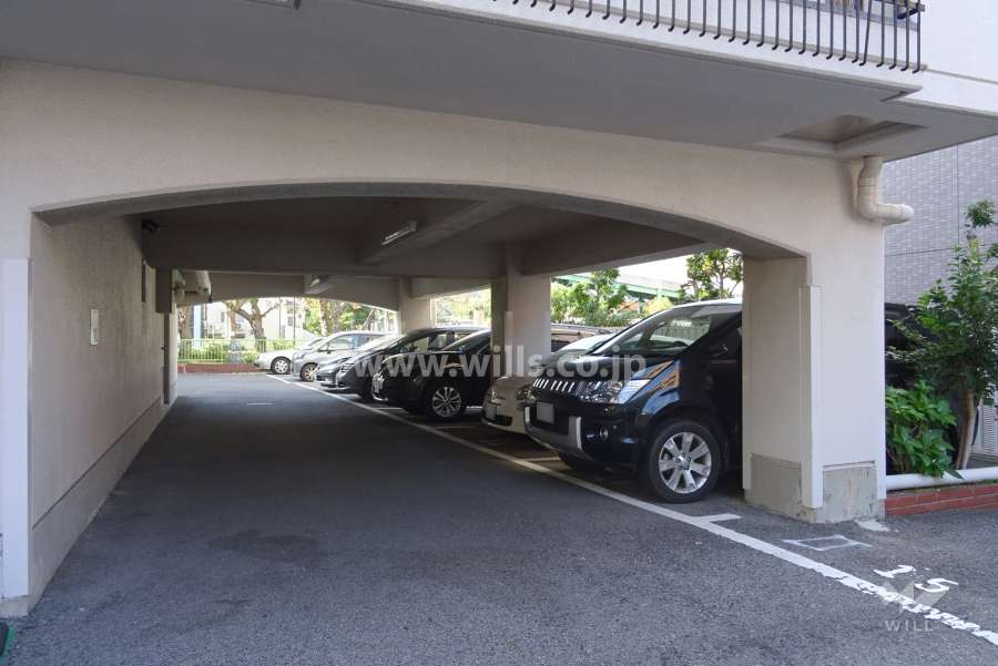 敷地内駐車場（屋内平面式）