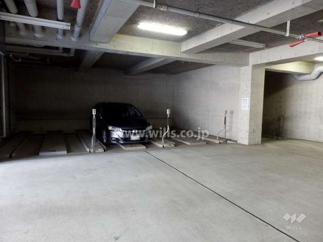 敷地内駐車場（屋内機械式）