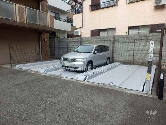 敷地内駐車場（屋外平面式）