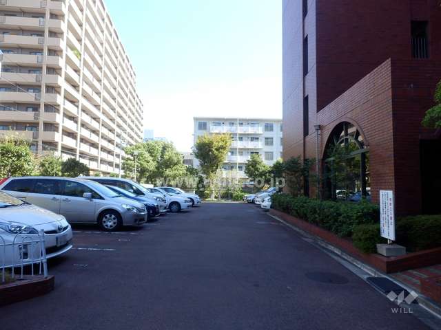 敷地内駐車場（屋外平面式）