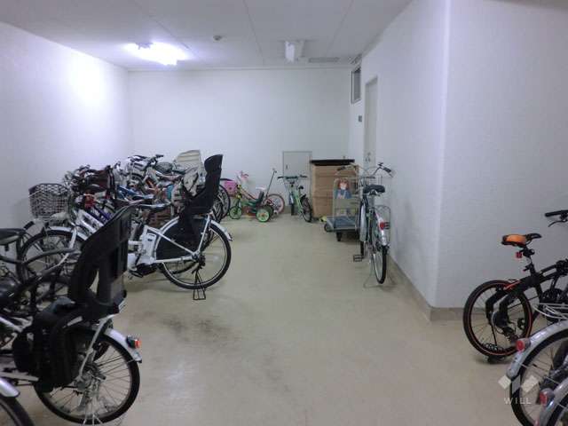 駐輪場（屋内）