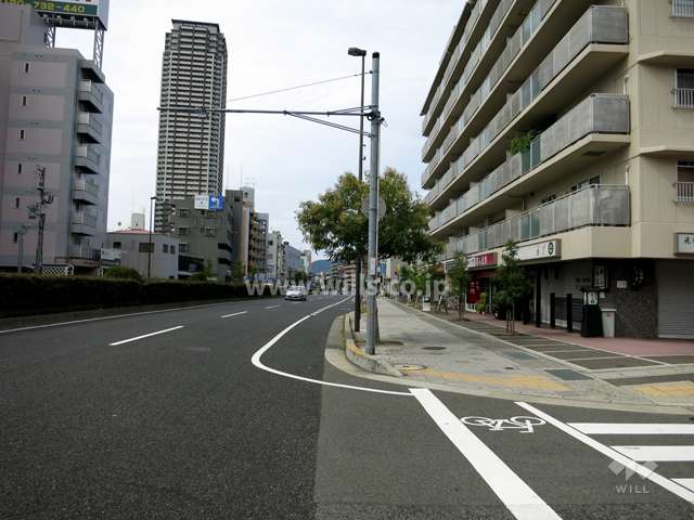 敷地南側の前面道路（国道2号線）